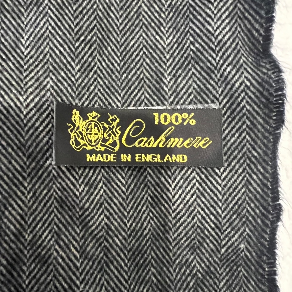 Cashmere Scarf Rectangular Gray Herringbone Fringe Neutral Made in England Prep